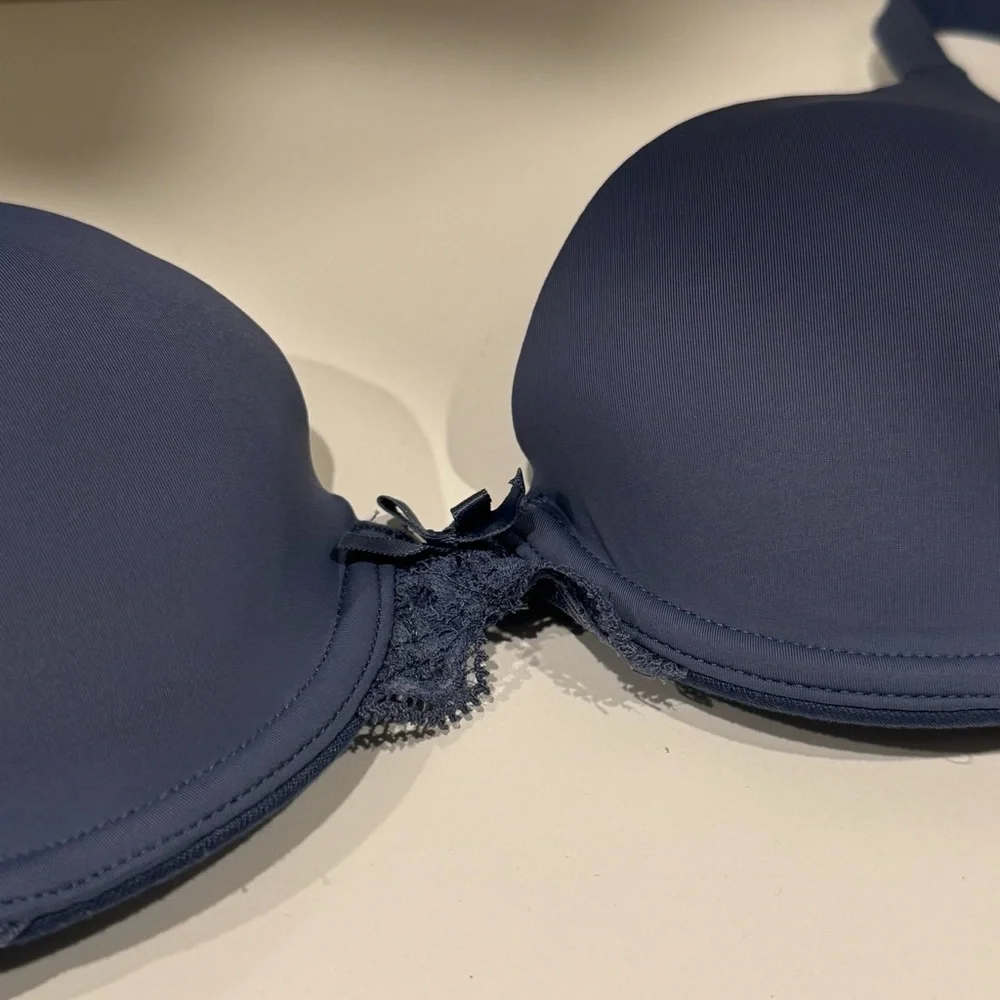 Victoria’s Secret Uplift Semi Demi Lace Bra